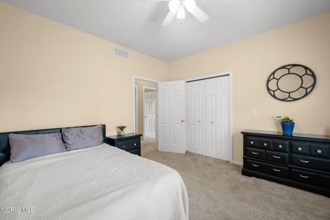 Tiny photo for 1231 E Lincoln Street, Findlay, OH 45840 (MLS # 10007954)