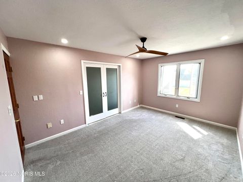 Tiny photo for 658 E Shoreline Drive, Holland, OH 43528 (MLS # 10003994)