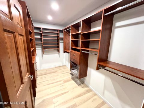 Tiny photo for 658 E Shoreline Drive, Holland, OH 43528 (MLS # 10003994)