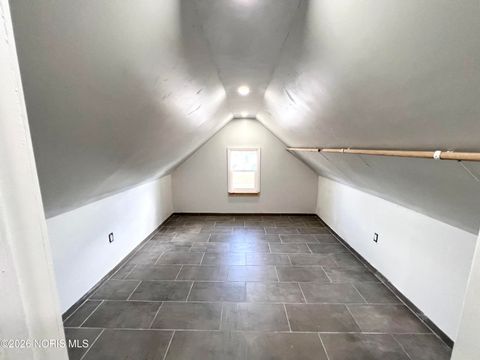 Tiny photo for 658 E Shoreline Drive, Holland, OH 43528 (MLS # 10003994)