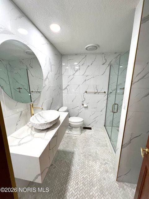 Tiny photo for 658 E Shoreline Drive, Holland, OH 43528 (MLS # 10003994)