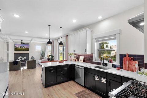 Tiny photo for 6035 Walnut Springs Boulevard, Sylvania, OH 43560 (MLS # 10001063)