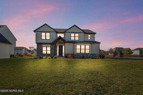 Photo of 6035 Walnut Springs Boulevard, Sylvania, OH 43560 (MLS # 10001063)