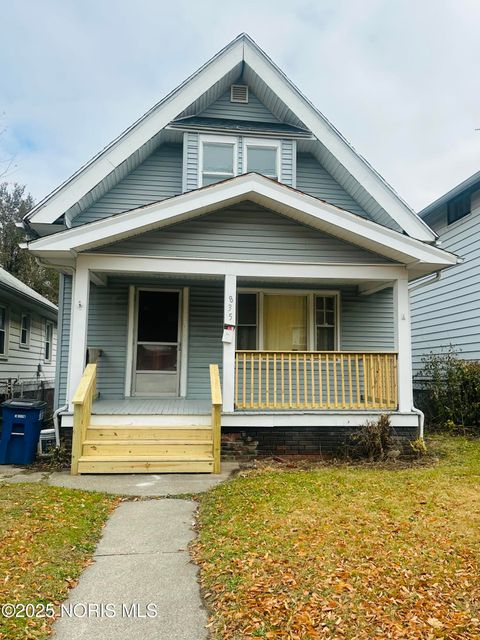 Photo of 835 Toronto Avenue, Toledo, OH 43609 (MLS # 10001627)