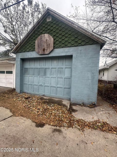 Tiny photo for 835 Toronto Avenue, Toledo, OH 43609 (MLS # 10001627)