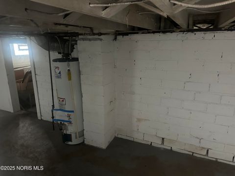 Tiny photo for 835 Toronto Avenue, Toledo, OH 43609 (MLS # 10001627)