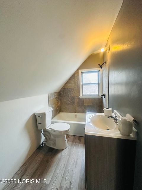 Tiny photo for 835 Toronto Avenue, Toledo, OH 43609 (MLS # 10001627)