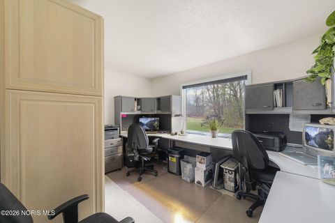 Tiny photo for 8801 W Bancroft Street, Toledo, OH 43617 (MLS # 10002991)