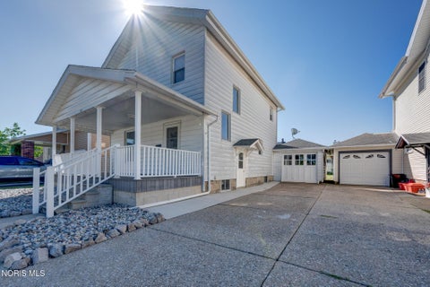 Tiny photo for 409 W Washington Street, Napoleon, OH 43545 (MLS # 10009129)