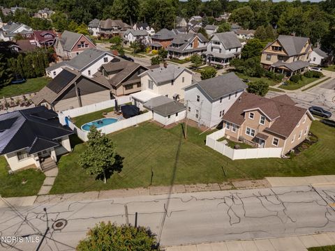 Tiny photo for 409 W Washington Street, Napoleon, OH 43545 (MLS # 10009129)