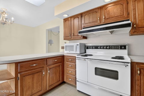 Tiny photo for 298 S Coy Road, Oregon, OH 43616 (MLS # 10012837)