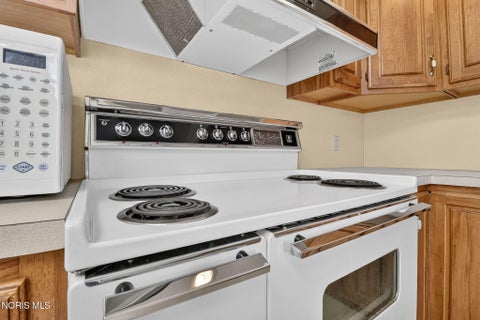 Tiny photo for 298 S Coy Road, Oregon, OH 43616 (MLS # 10012837)