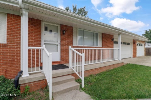 Tiny photo for 298 S Coy Road, Oregon, OH 43616 (MLS # 10012837)
