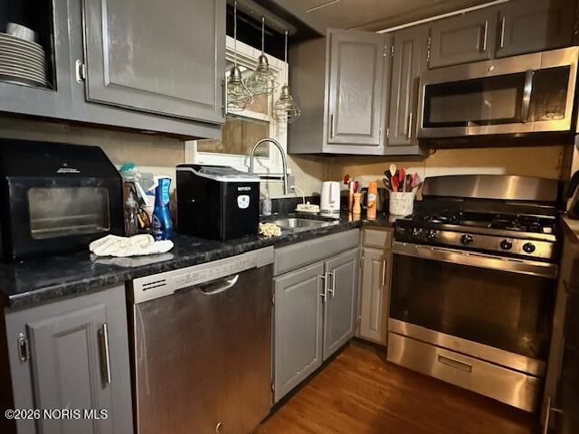 216 W Woodside Terrace