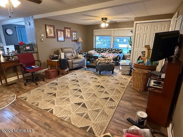 216 W Woodside Terrace