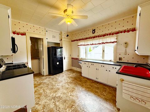 Tiny photo for 160 Elm Street, Fostoria, OH 44830 (MLS # 10000915)