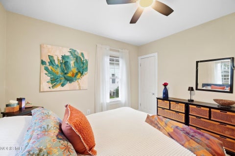 Tiny photo for 405 W Wayne Street, Maumee, OH 43537 (MLS # 10013776)