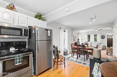 Tiny photo for 405 W Wayne Street, Maumee, OH 43537 (MLS # 10013776)