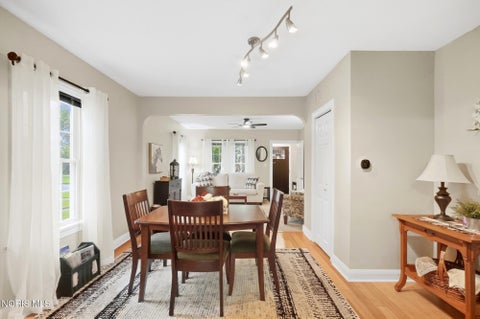 Tiny photo for 405 W Wayne Street, Maumee, OH 43537 (MLS # 10013776)