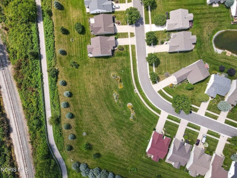 Tiny photo for 4828 Port Drive, Maumee, OH 43537 (MLS # 10012304)