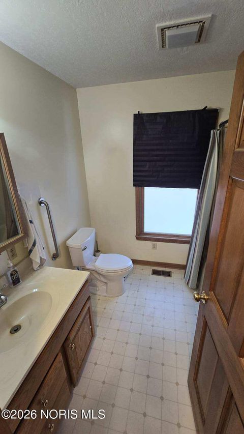 Tiny photo for 1725 Parkside Place, Findlay, OH 45840 (MLS # 10003351)