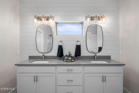 Tiny photo for 5635 Waterville Monclova Road, Monclova, OH 43542 (MLS # 10006360)