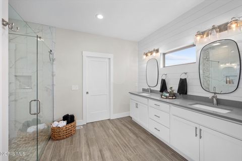 Tiny photo for 5635 Waterville Monclova Road, Monclova, OH 43542 (MLS # 10006360)