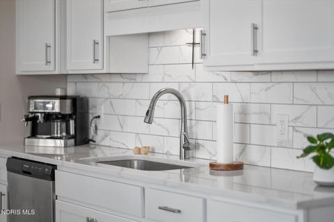 Tiny photo for 5635 Waterville Monclova Road, Monclova, OH 43542 (MLS # 10006360)