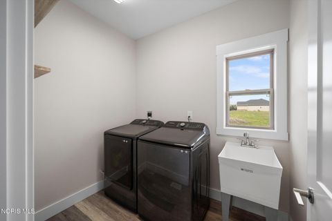 Tiny photo for 5635 Waterville Monclova Road, Monclova, OH 43542 (MLS # 10006360)