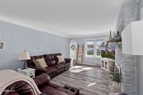 Tiny photo for 5855 Gany Mede Drive, Toledo, OH 43623 (MLS # 10006054)