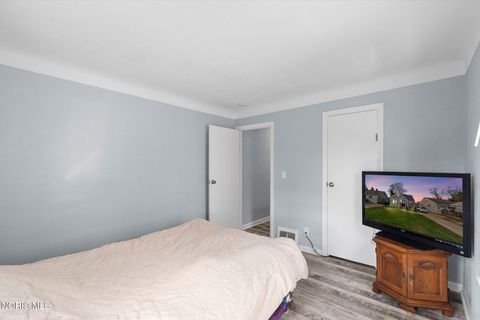 Tiny photo for 5855 Gany Mede Drive, Toledo, OH 43623 (MLS # 10006054)