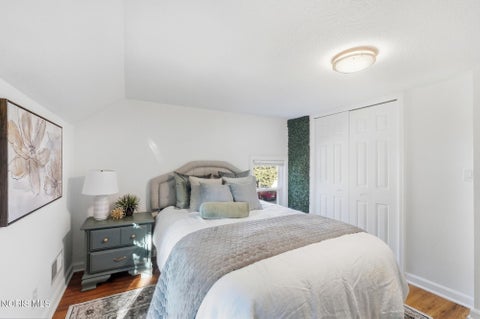 Tiny photo for 1401 River Road, Maumee, OH 43537 (MLS # 10013984)