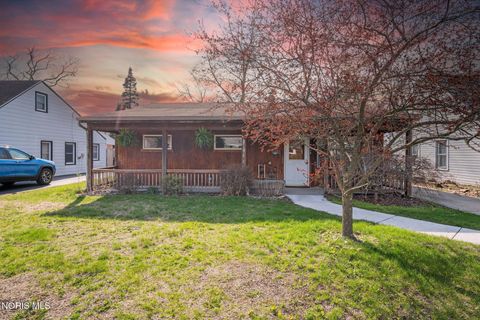 Photo of 3237 Waldmar Road, Toledo, OH 43615 (MLS # 10006151)