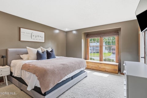 Tiny photo for 228 Capital Lane, Findlay, OH 45840 (MLS # 10013059)