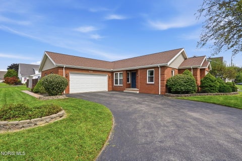 Photo of 228 Capital Lane, Findlay, OH 45840 (MLS # 10013059)