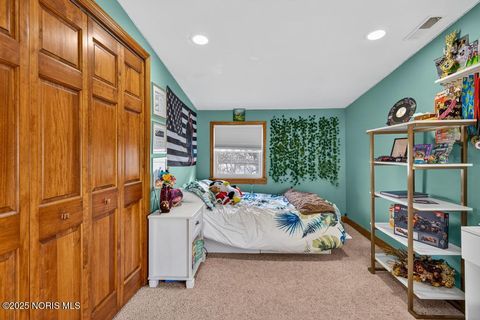 Tiny photo for 180 S Stadium Road, Oregon, OH 43616 (MLS # 10002357)