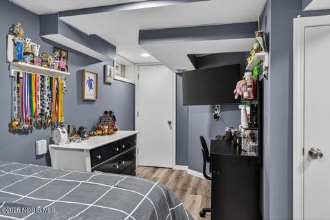 Tiny photo for 180 S Stadium Road, Oregon, OH 43616 (MLS # 10002357)