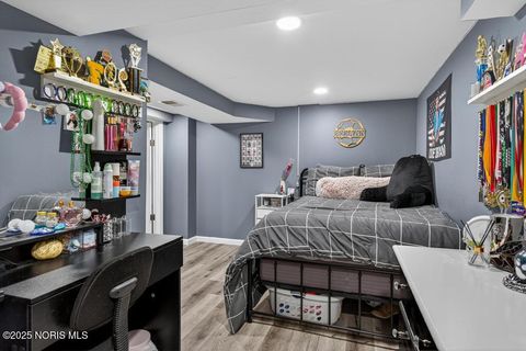 Tiny photo for 180 S Stadium Road, Oregon, OH 43616 (MLS # 10002357)