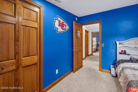 Tiny photo for 180 S Stadium Road, Oregon, OH 43616 (MLS # 10002357)