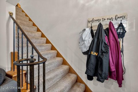 Tiny photo for 180 S Stadium Road, Oregon, OH 43616 (MLS # 10002357)