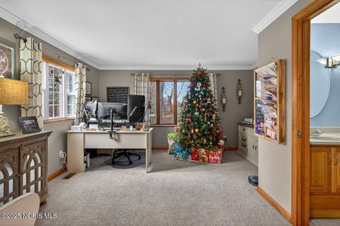 Tiny photo for 180 S Stadium Road, Oregon, OH 43616 (MLS # 10002357)