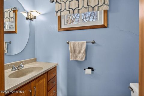 Tiny photo for 180 S Stadium Road, Oregon, OH 43616 (MLS # 10002357)