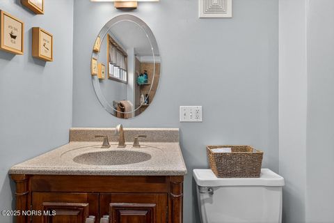 Tiny photo for 180 S Stadium Road, Oregon, OH 43616 (MLS # 10002357)