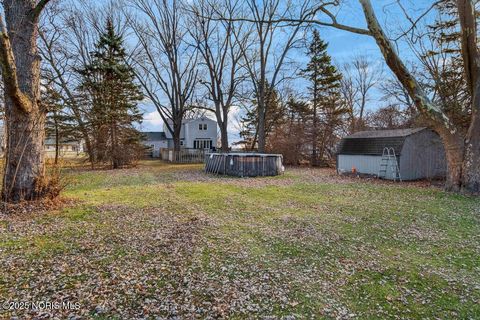 Tiny photo for 180 S Stadium Road, Oregon, OH 43616 (MLS # 10002357)