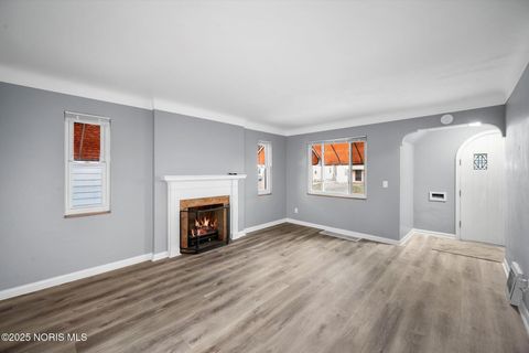 Tiny photo for 1023 Hawk Street, Toledo, OH 43612 (MLS # 10002461)