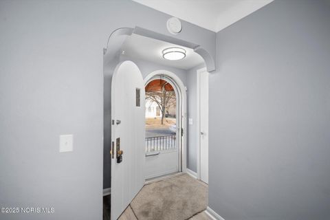 Tiny photo for 1023 Hawk Street, Toledo, OH 43612 (MLS # 10002461)