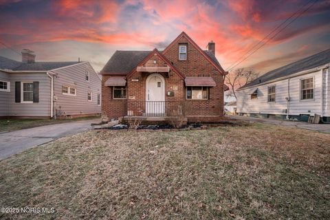 Photo of 1023 Hawk Street, Toledo, OH 43612 (MLS # 10002461)