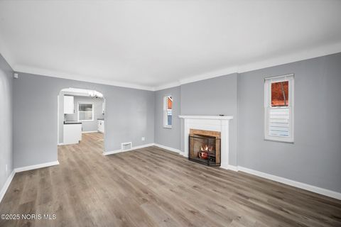 Tiny photo for 1023 Hawk Street, Toledo, OH 43612 (MLS # 10002461)