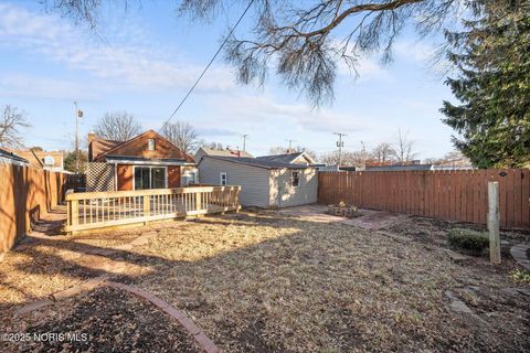 Tiny photo for 1023 Hawk Street, Toledo, OH 43612 (MLS # 10002461)