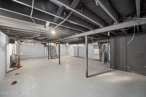 Tiny photo for 1023 Hawk Street, Toledo, OH 43612 (MLS # 10002461)